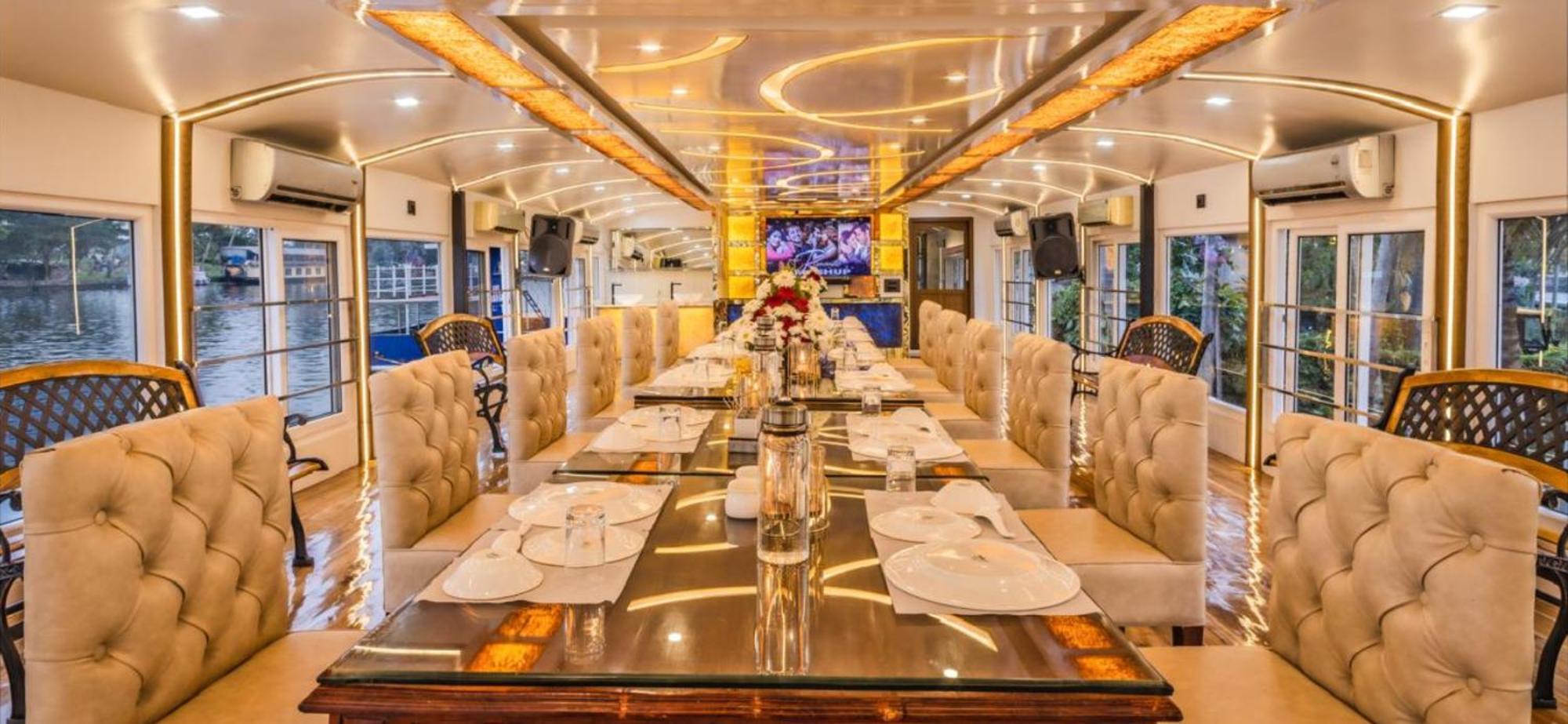Victoria Houseboats Hotel Alappuzha ภายนอก รูปภาพ