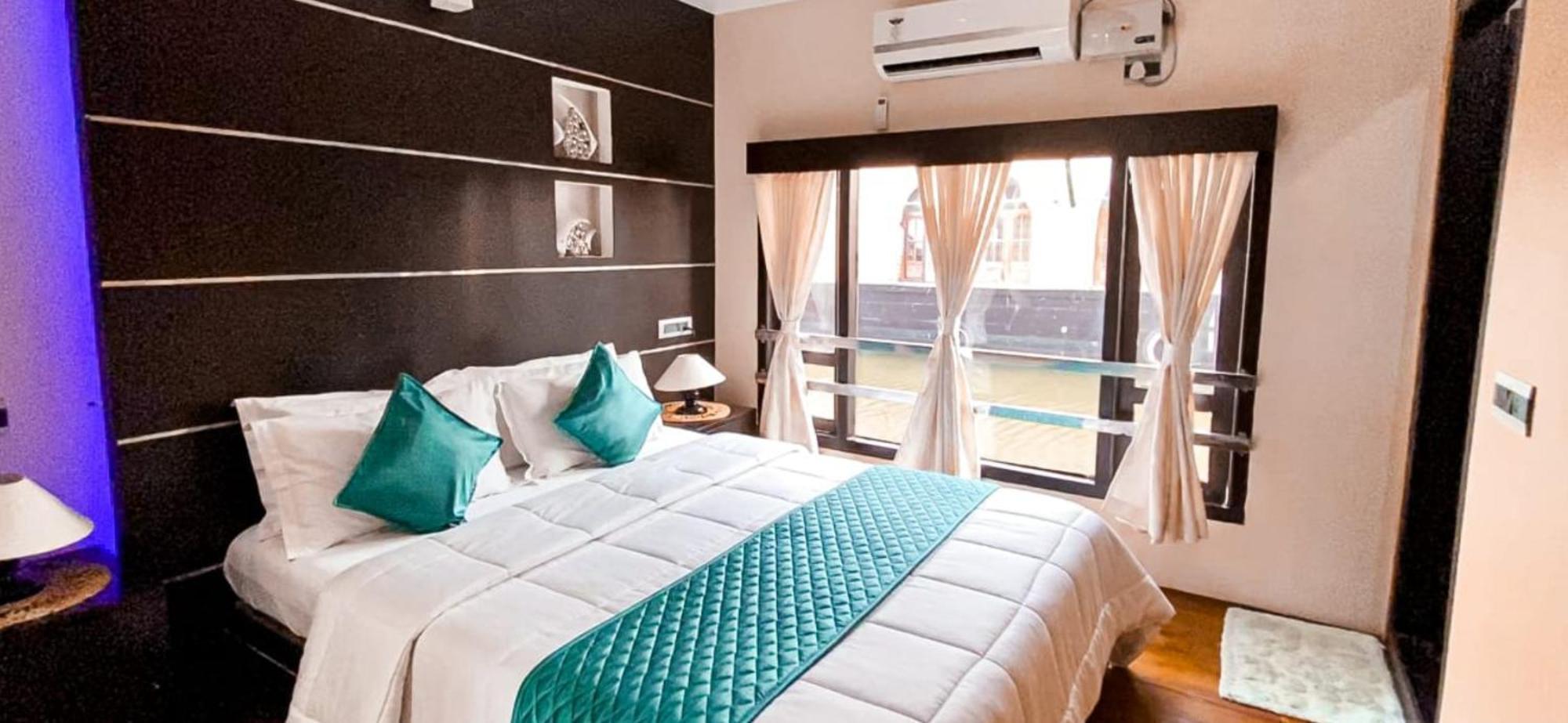 Victoria Houseboats Hotel Alappuzha ภายนอก รูปภาพ