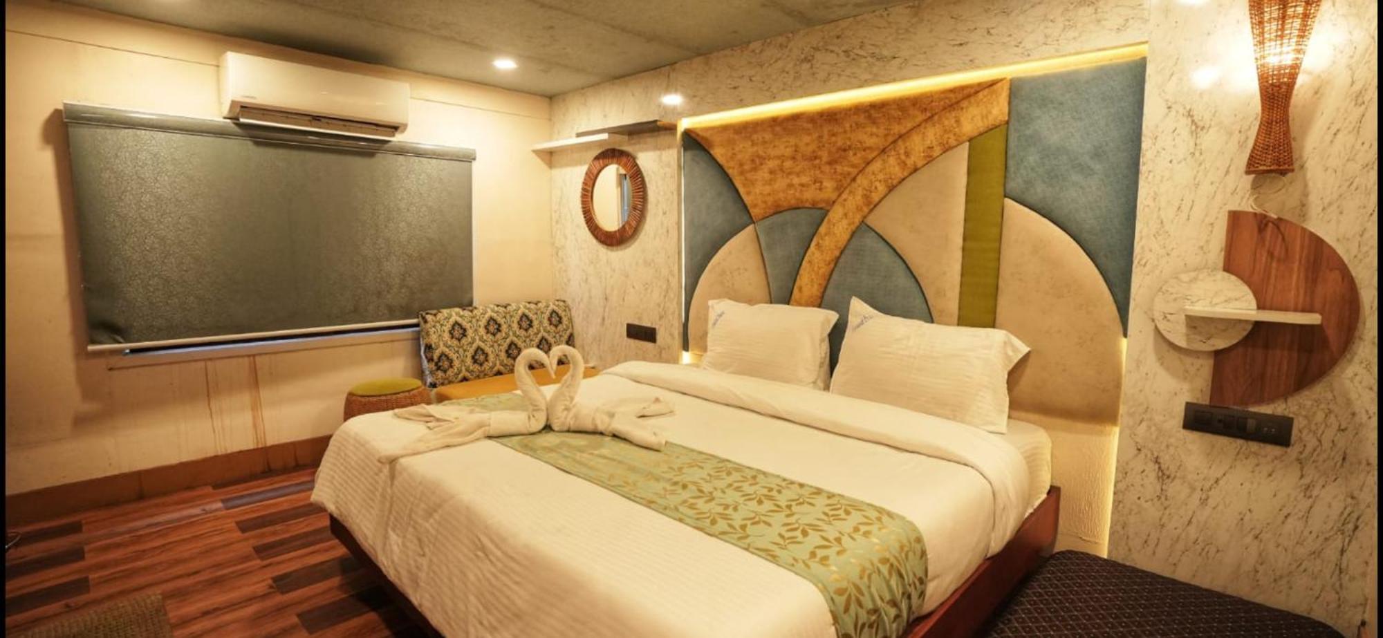 Victoria Houseboats Hotel Alappuzha ภายนอก รูปภาพ